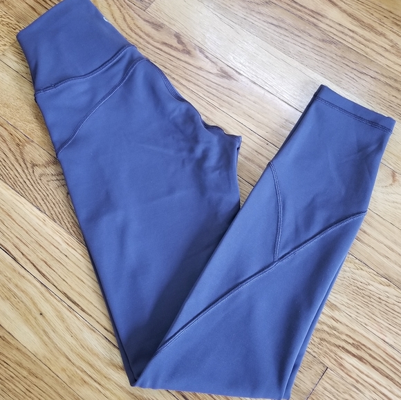 Lululemon In Movement 25 - Picture 4 of 8